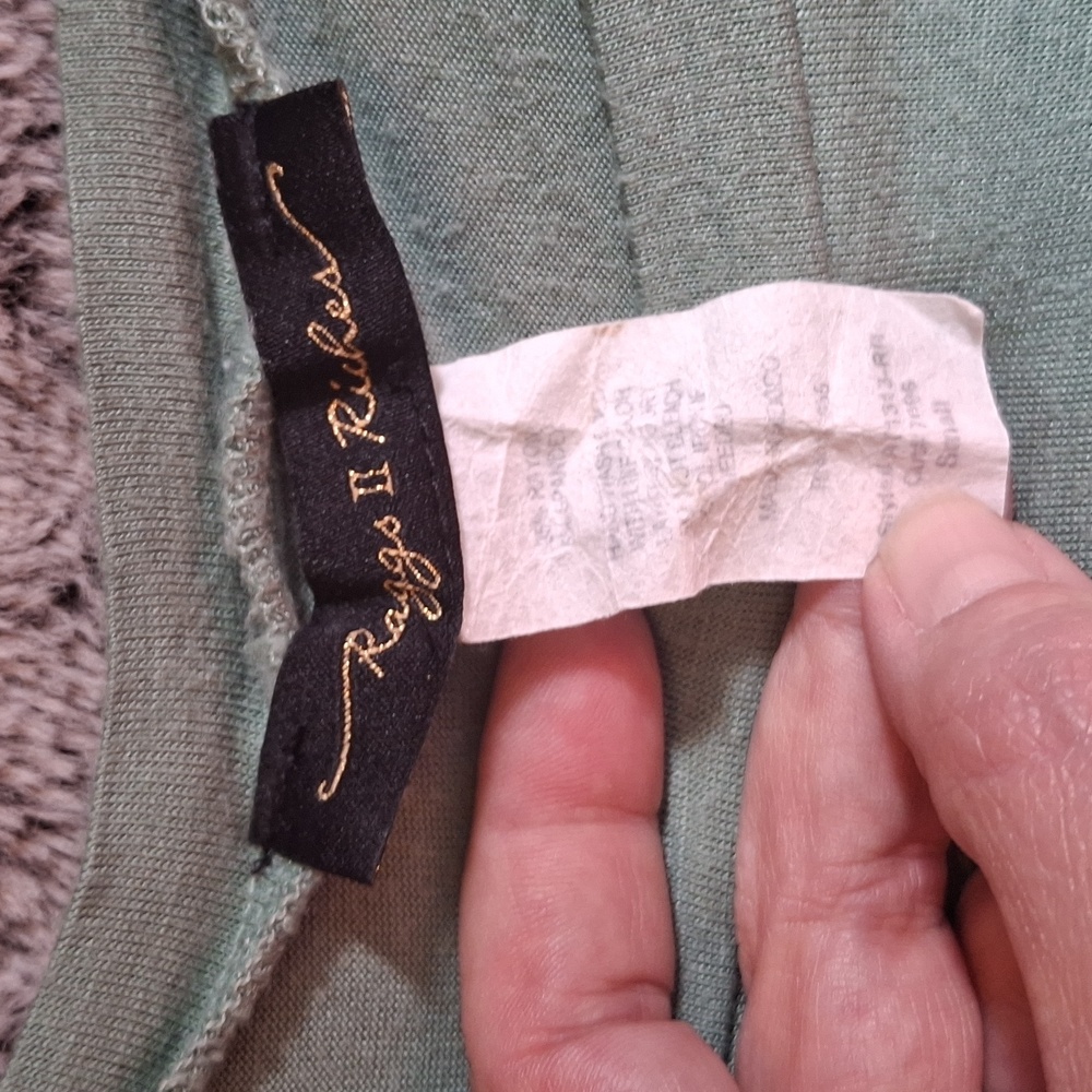 Raggs II Riches Crop Top - Picture 3 of 3